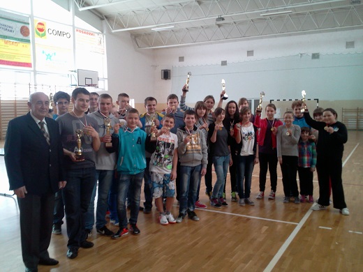 Turniej w Tenisie Stołowym dziewcząt i chłopców o puchar Wójta Gminy Goszczyn